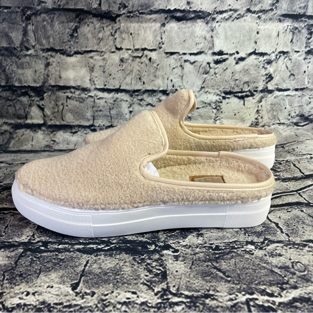 Dolce Vita Women's 10 Rush Cream Faux Fur Lined Comfort Slip On Casual Shoes
